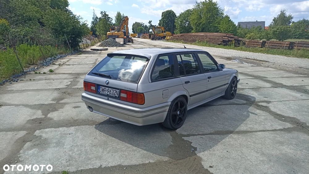 BMW Seria 3 325i - 13