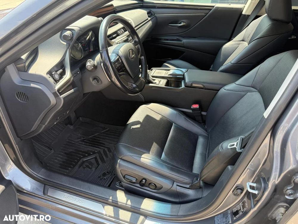 Lexus Seria ES - 19