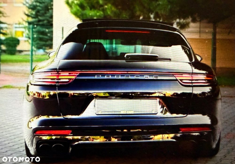 Porsche Panamera 4 E-Hybrid - 7