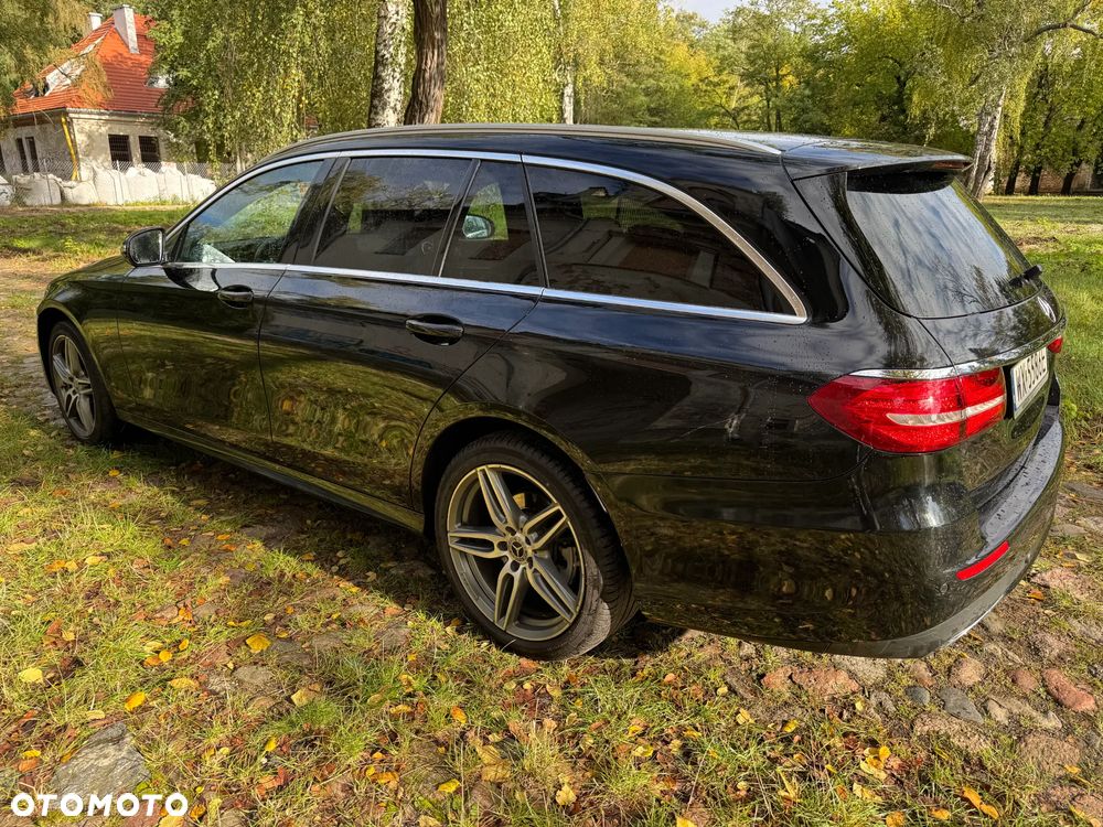 Mercedes-Benz Klasa E 220 d 4-Matic 9G-TRONIC - 8