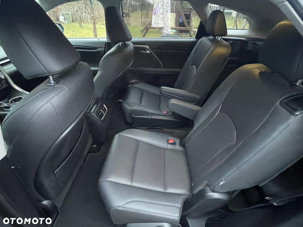 Lexus RX - 12