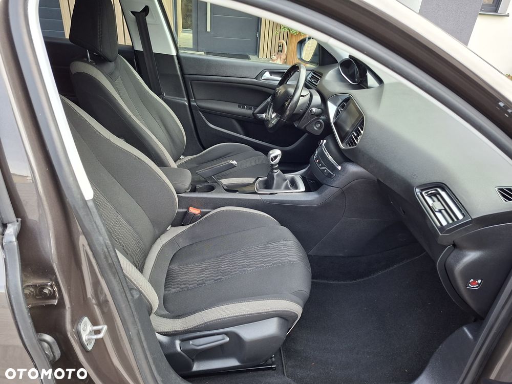 Peugeot 308 - 9