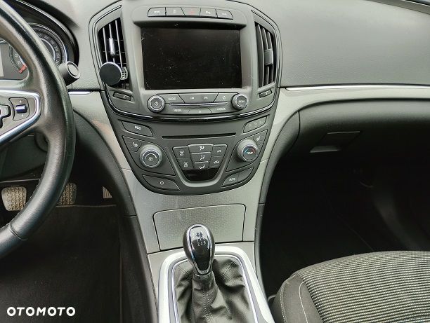 Opel Insignia - 12