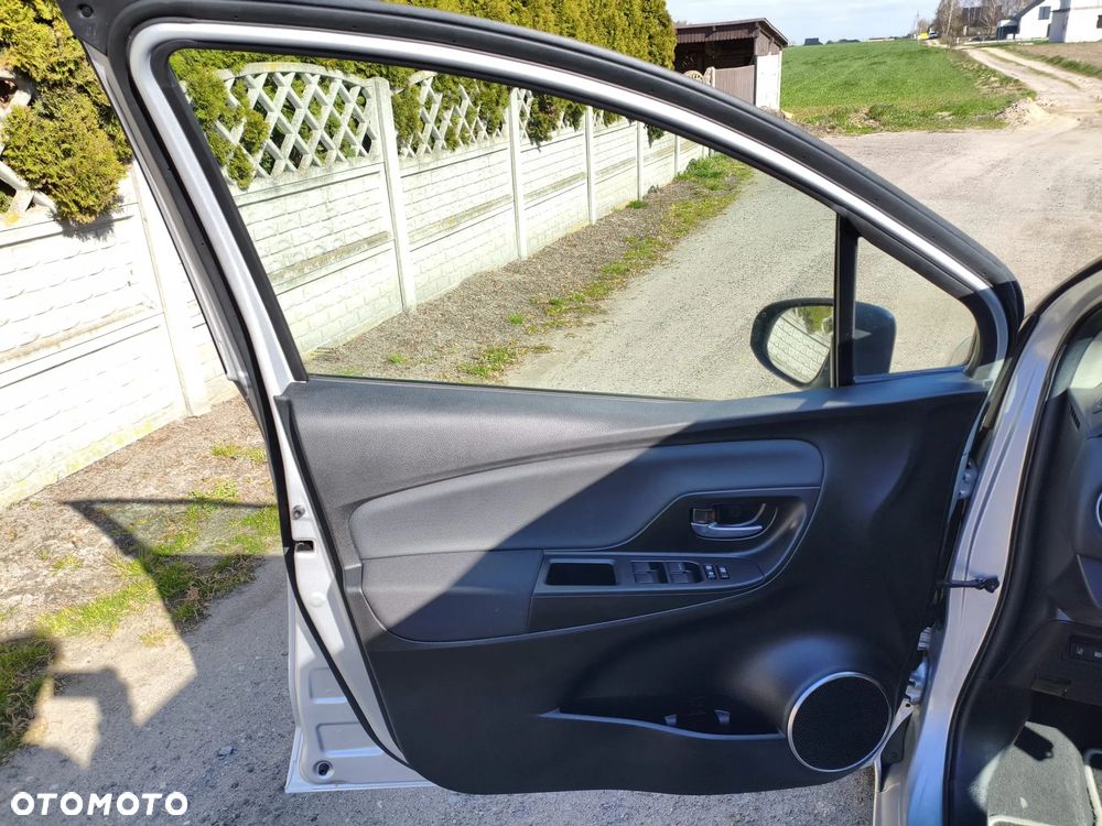 Toyota Yaris 1.5 20th Anniversary CVT - 11