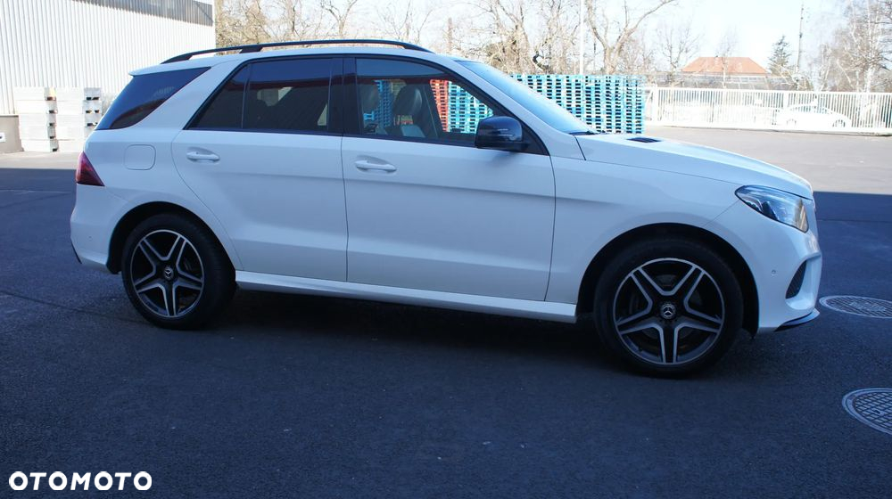 Mercedes-Benz GLE 350 d 4-Matic - 5