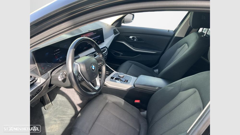 BMW 318 d Auto — fotografia 9