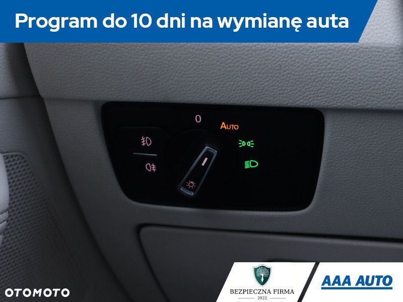 Volkswagen Passat Variant - 19