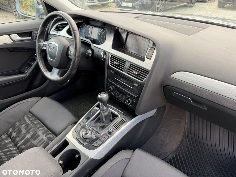 Audi A4 Limousine 3.2 FSI quattro S line Sportpaket (plus) - 37