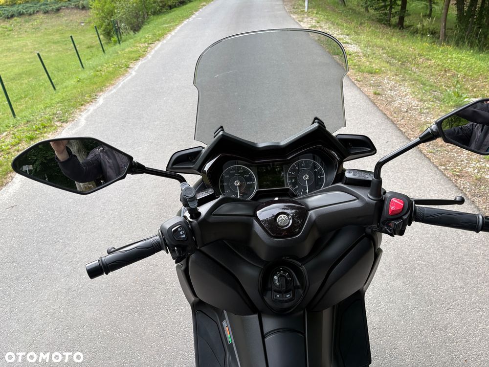 Yamaha X-max - 24