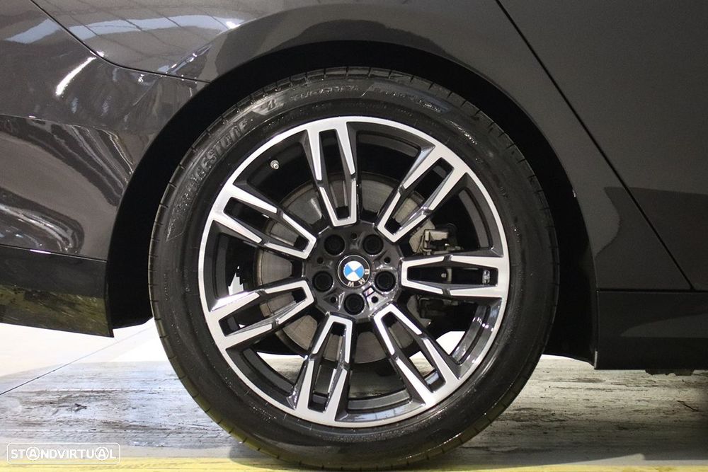 BMW 520 d Pack Desportivo M - 5