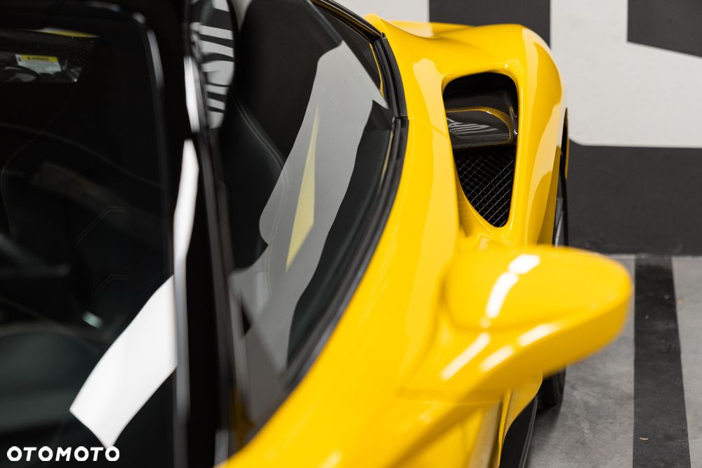 Ferrari 488 - 9