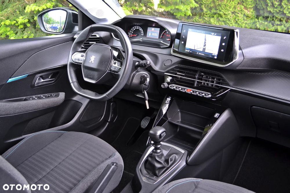 Peugeot 208 - 20