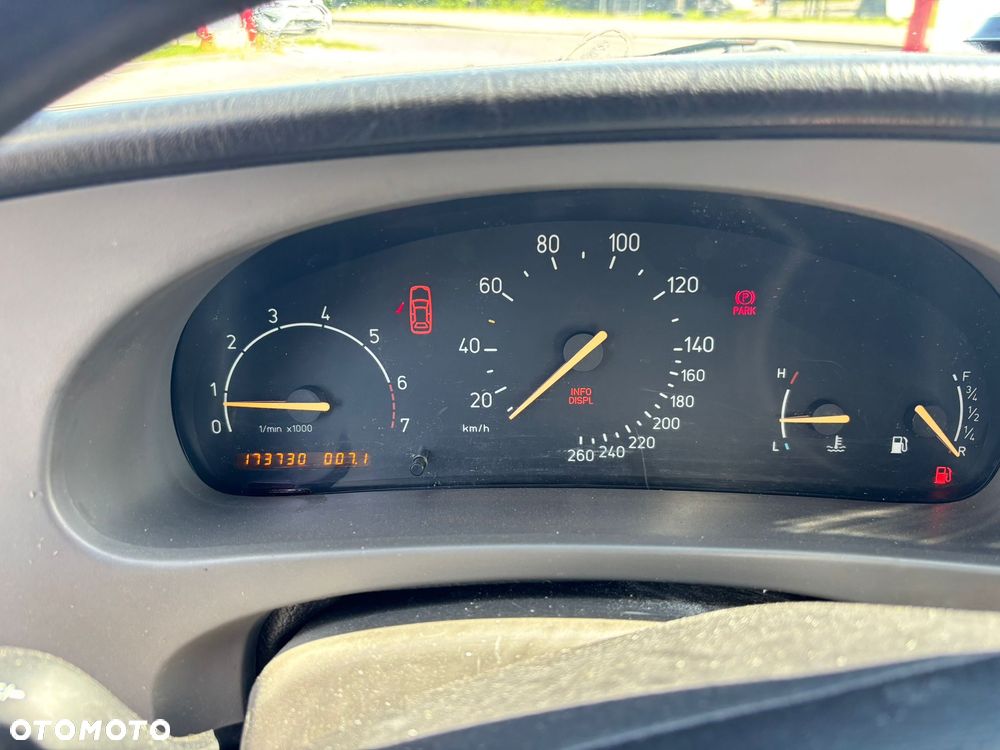 Saab 9-5 Kombi 2.0t Anniversary - 15