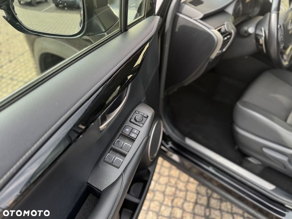 Lexus NX 300 Business Edition AWD - 4