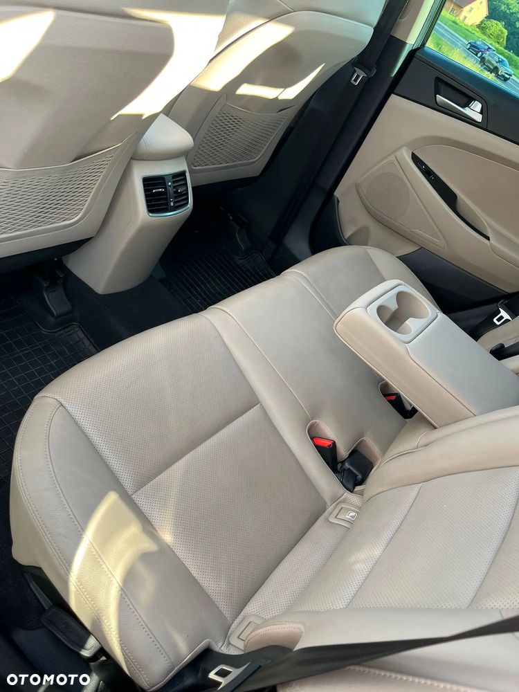 Hyundai Tucson 1.7 CRDI BlueDrive Comfort 2WD DCT - 12