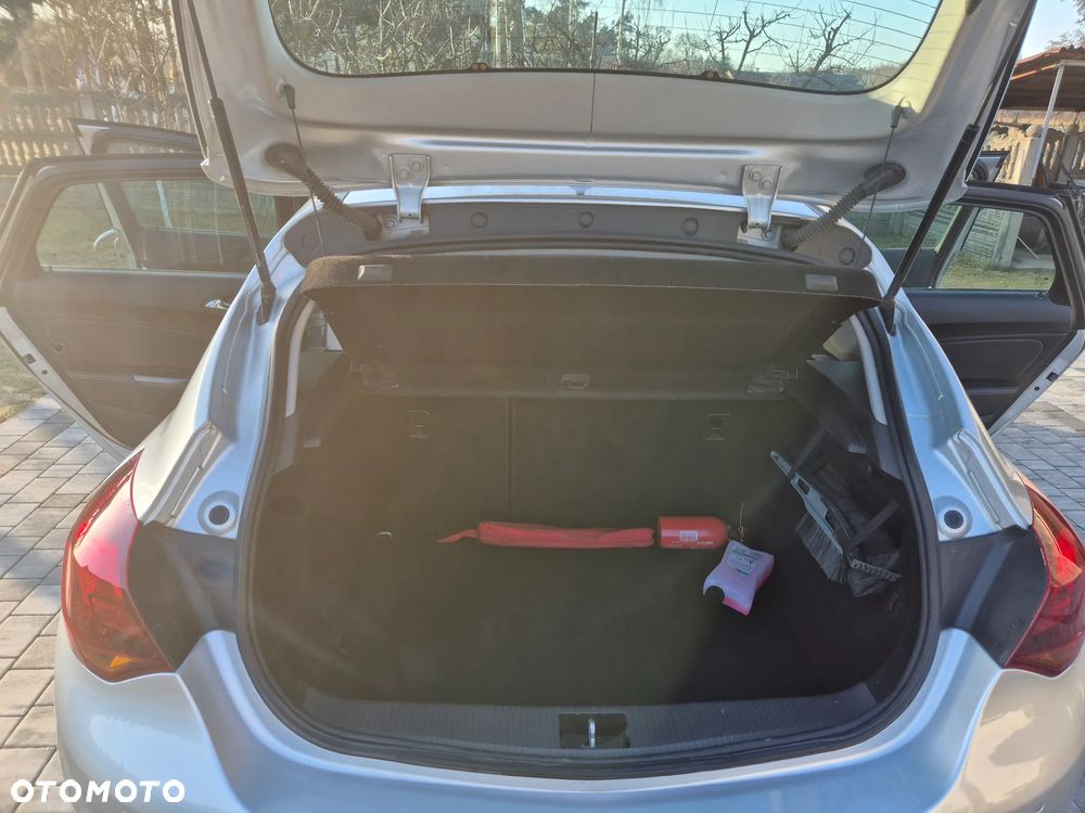 Opel Astra 1.7 CDTI Cosmo - 17