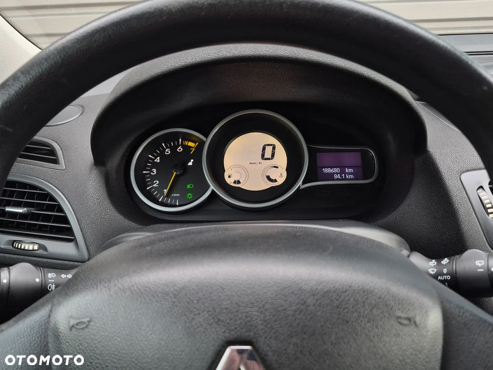 Renault Megane 1.6 16V 100 Paris - 13