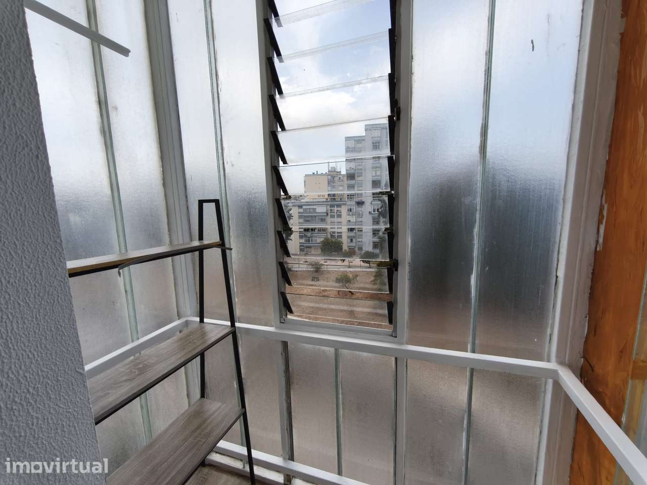 Apartamento T2 à venda na Praceta Bento Moura - Grande imagem: 2/10