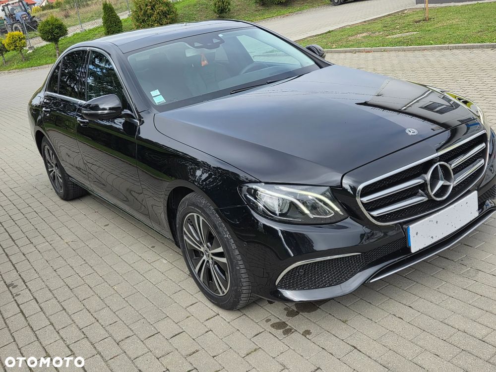 Mercedes-Benz Klasa E 220 d 4Matic T 9G-TRONIC - 19