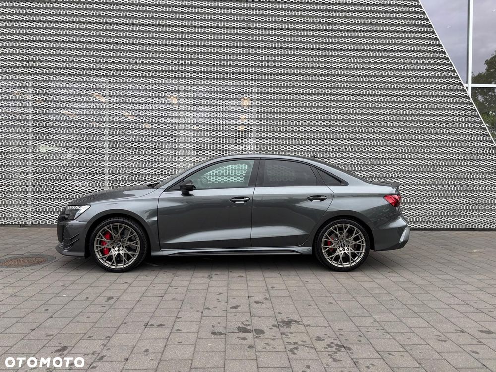 Audi RS3 Limousine - 5