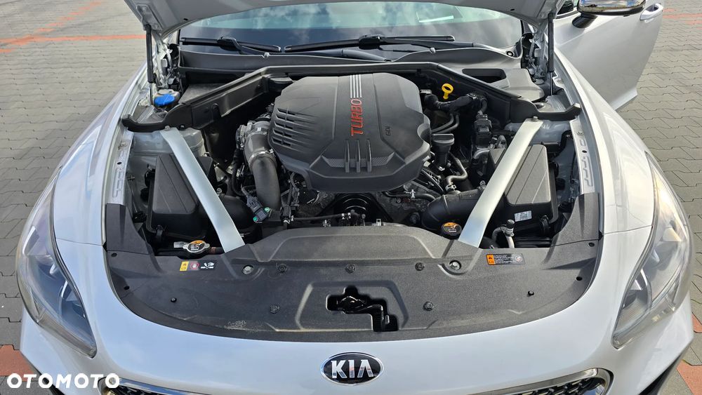 Kia Stinger 3.3 T-GDI V6 GT AWD - 17