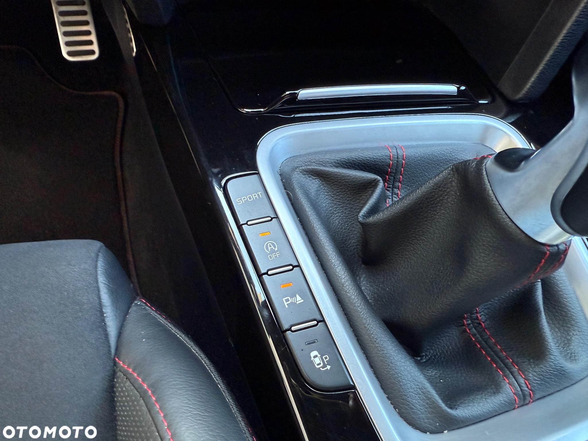 Kia ProCeed 1.6 T-GDI GT - 24