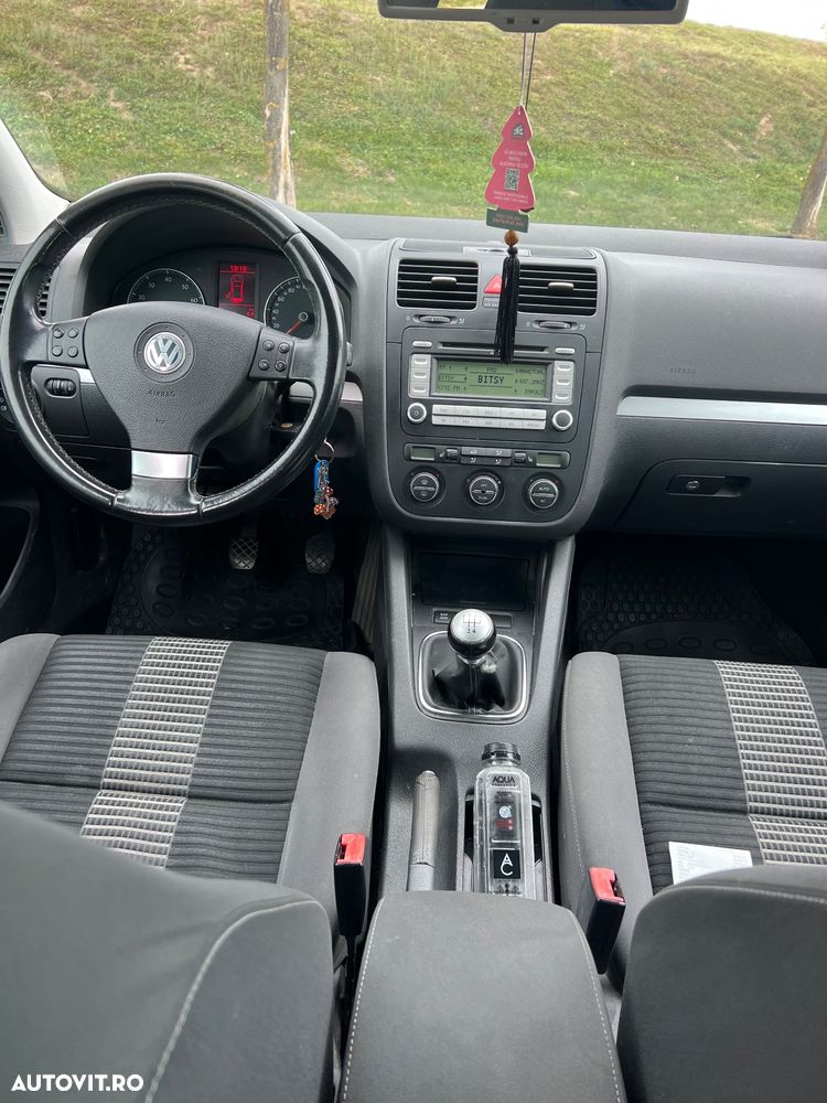Volkswagen Golf 1.6 Comfortline - 12