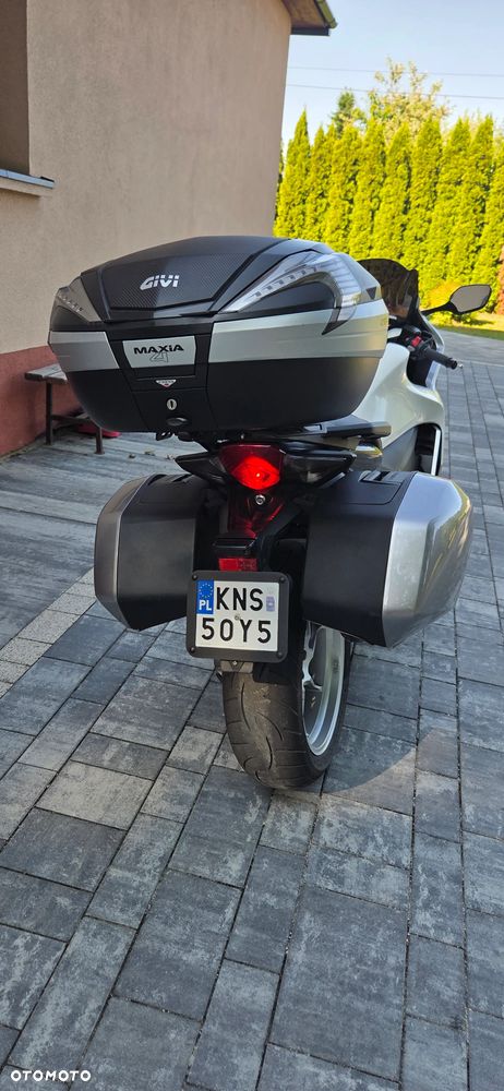 Honda VFR - 12