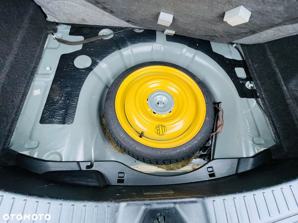 Mazda 3 1.6 MZR Exclusive-Line - 23