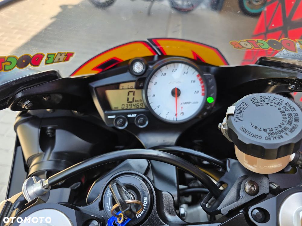 Yamaha R6 - 19