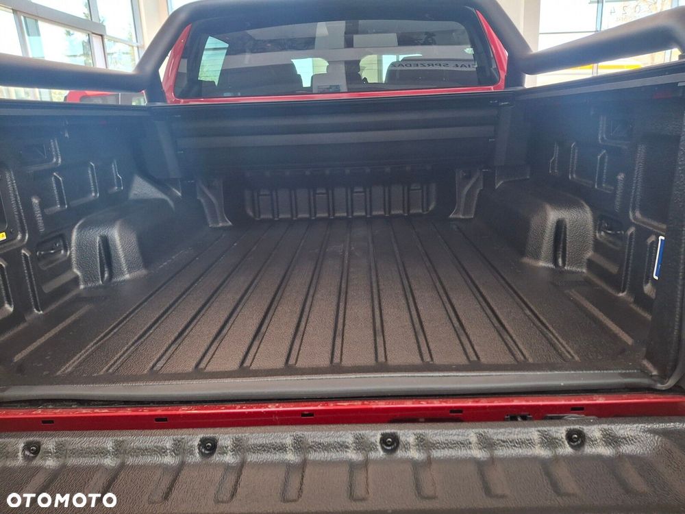 Volkswagen Amarok - 10