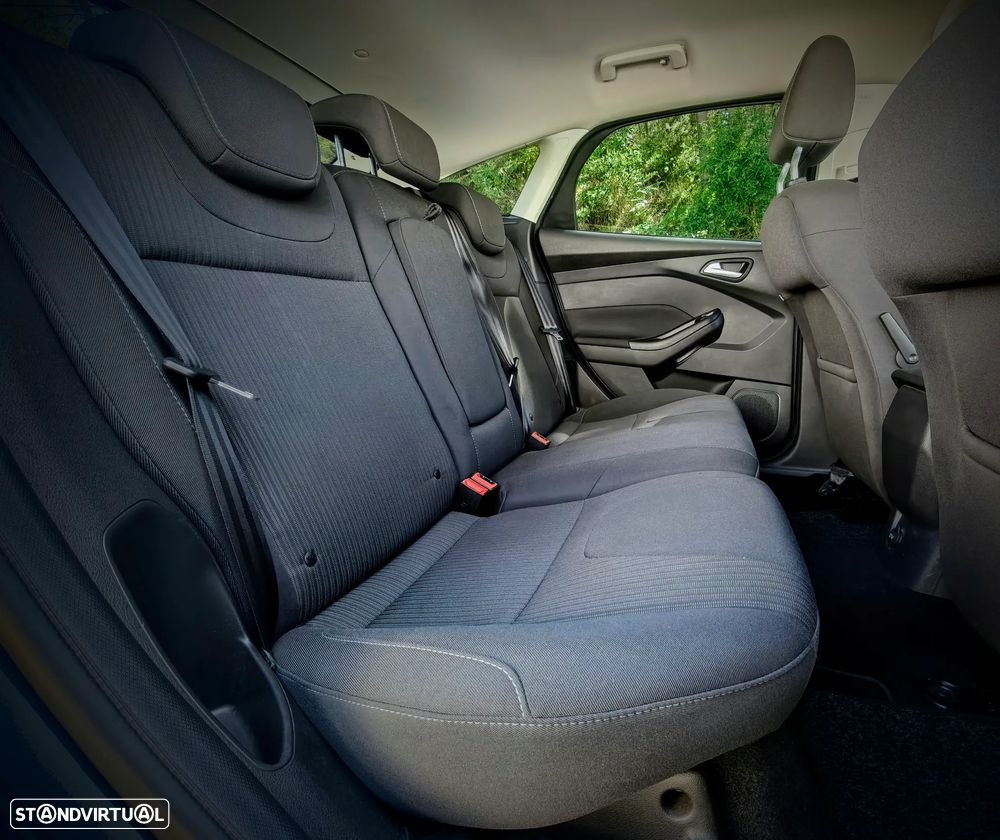 Ford Focus 1.6 TDCi DPF Titanium - 10