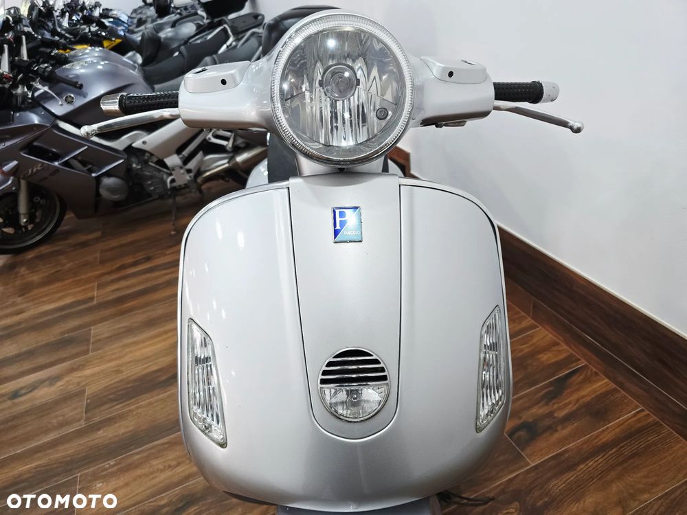 Piaggio Carnaby - 16