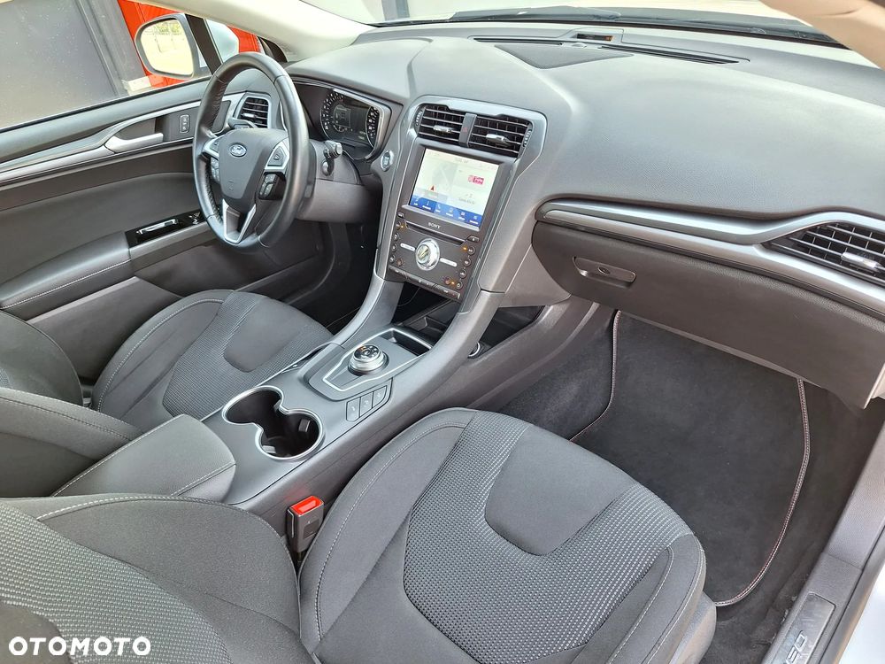 Ford Mondeo 2.0 EcoBlue Titanium - 25