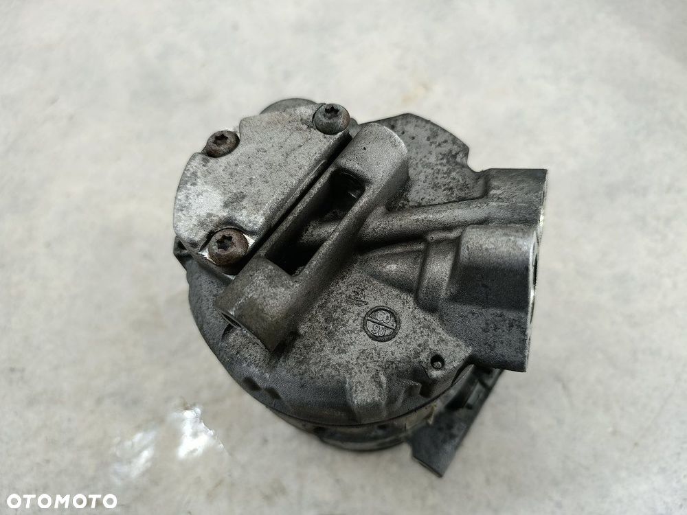 POMPA, SPRĘŻARKA KLIMATYZACJI RENAULT LAGUNA III 8200890987 VALEO 2.0 DCI - 9