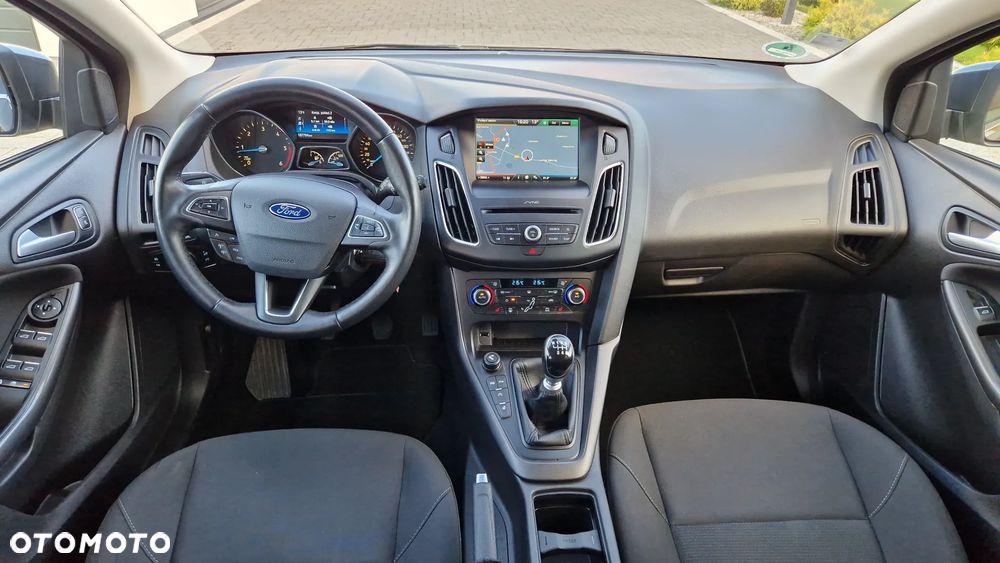 Ford Focus Turnier 1.5 EcoBlue Start-Stopp-System TITANIUM DESIGN - 6