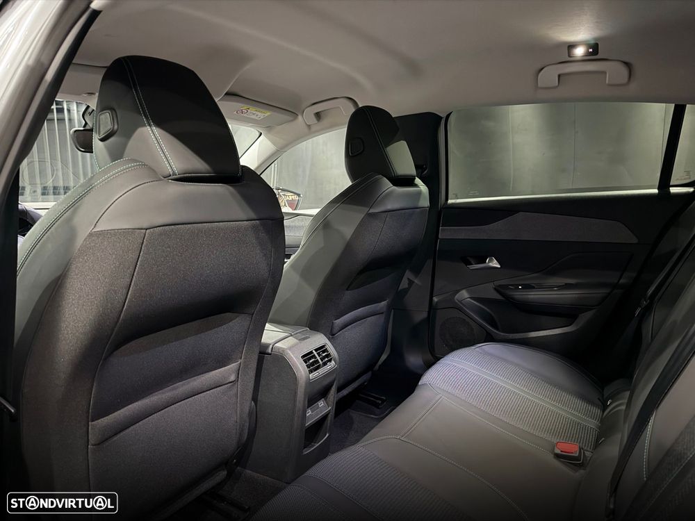 Peugeot 308 1.2 PureTech Allure Pack EAT8 - 29