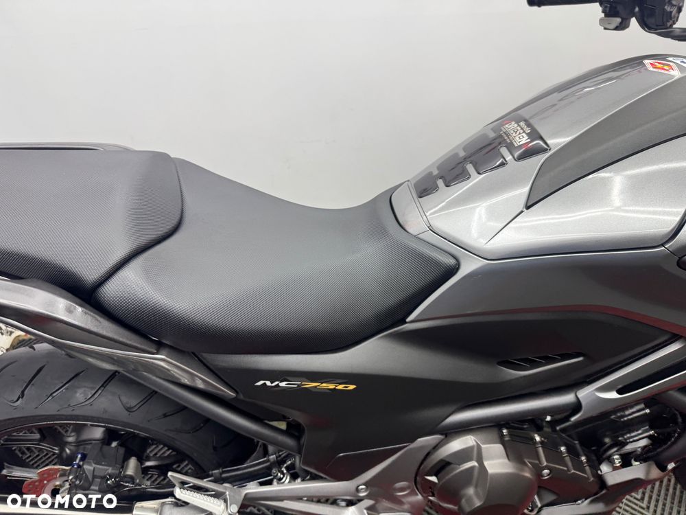Honda NC - 33