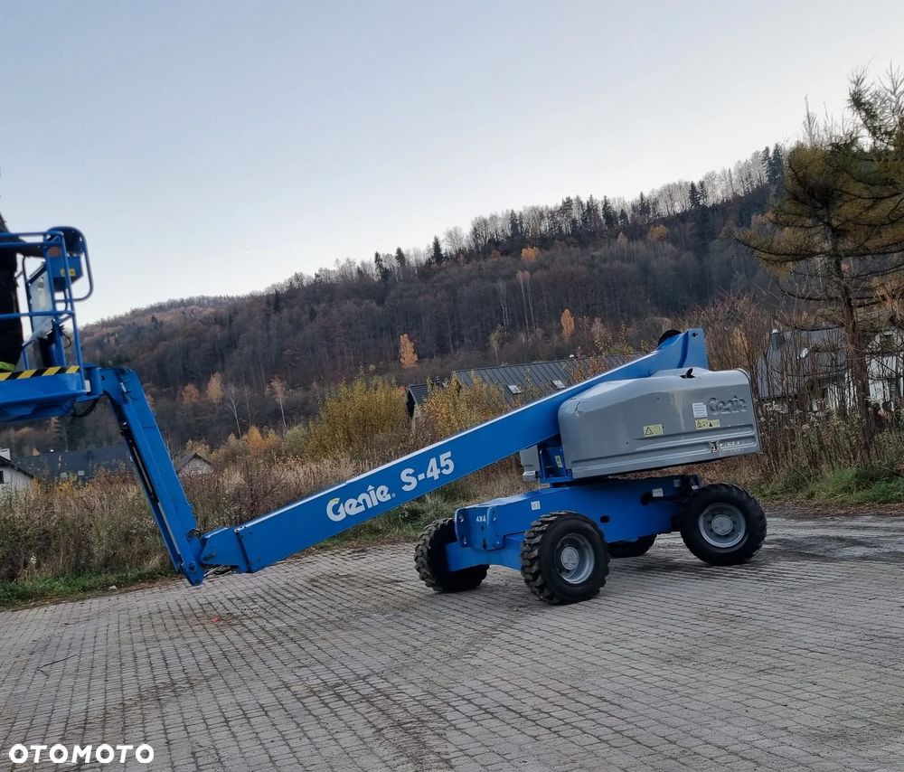 Genie S-45 Zwyżka Podnośnik Teleskopowy terenowy 4x4 wysokość 16 m Silnik DEUTZ jak Nowa IMPORT NORWEGIA 2009r Spalinowo- elektryczna Zadbana. Zero luzów wycieków! Okazja! 2 x Sterowanie maszyną góra i dół - 2
