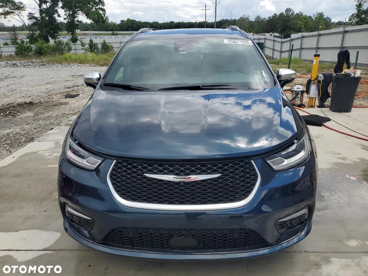 Chrysler Pacifica - 5