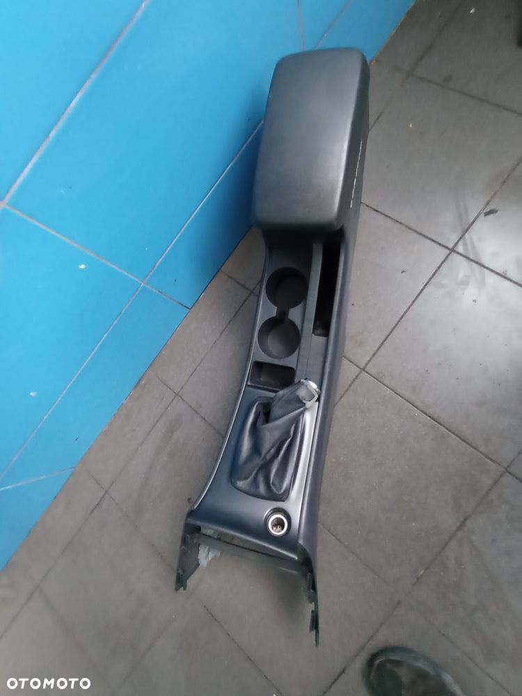 Tunel środkowy Toyota Corolla - 3