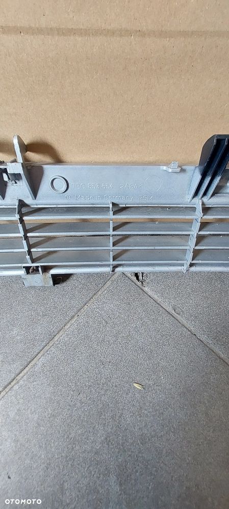 Atrapa gril dolnyvw t4 - 5