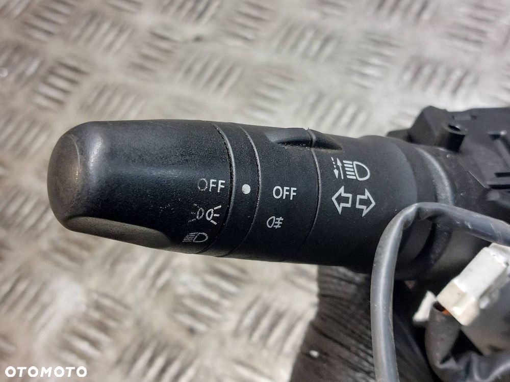 MANETKA PRZEŁĄCZNIK ZESPOLONY TAŚMA SYGNAŁU NISSAN PRIMERA P12 25560AV720 - 2