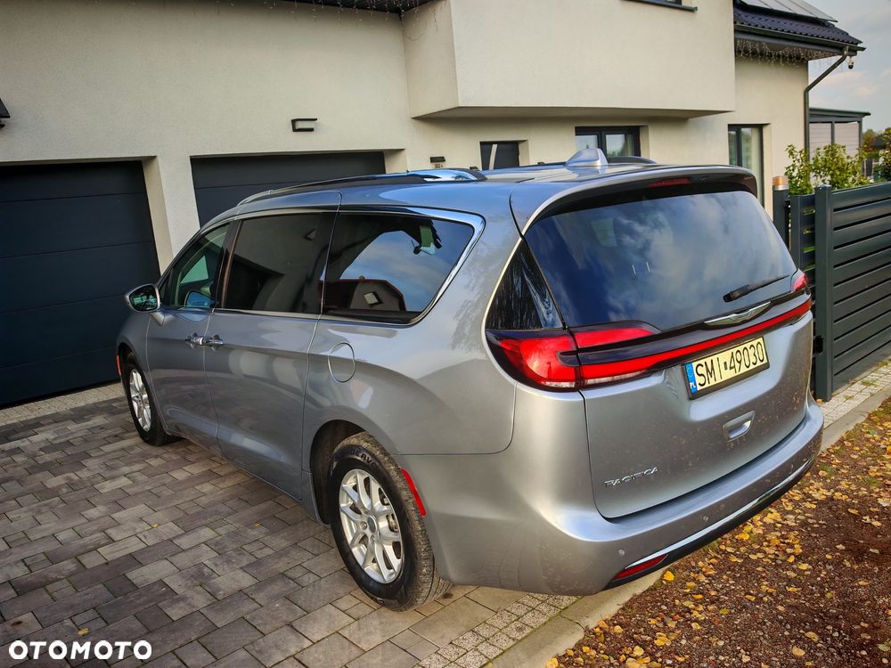 Chrysler Pacifica - 13