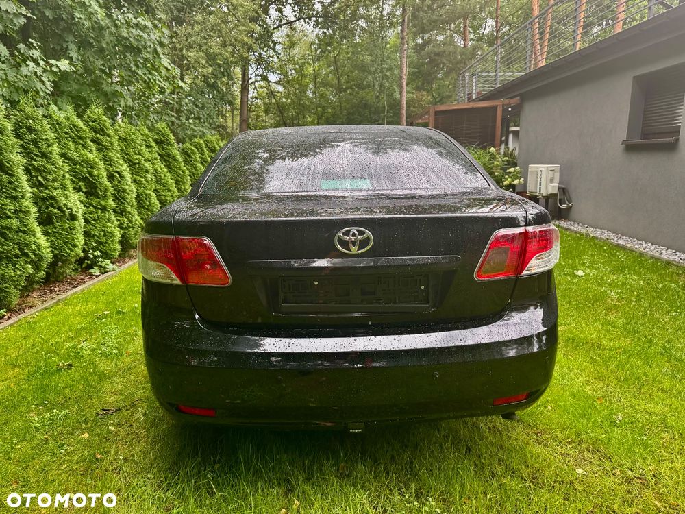 Toyota Avensis 1.6 Luna - 6