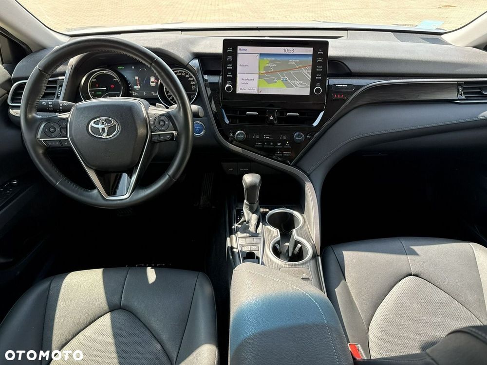 Toyota Camry 2.5 Hybrid Executive CVT - 22
