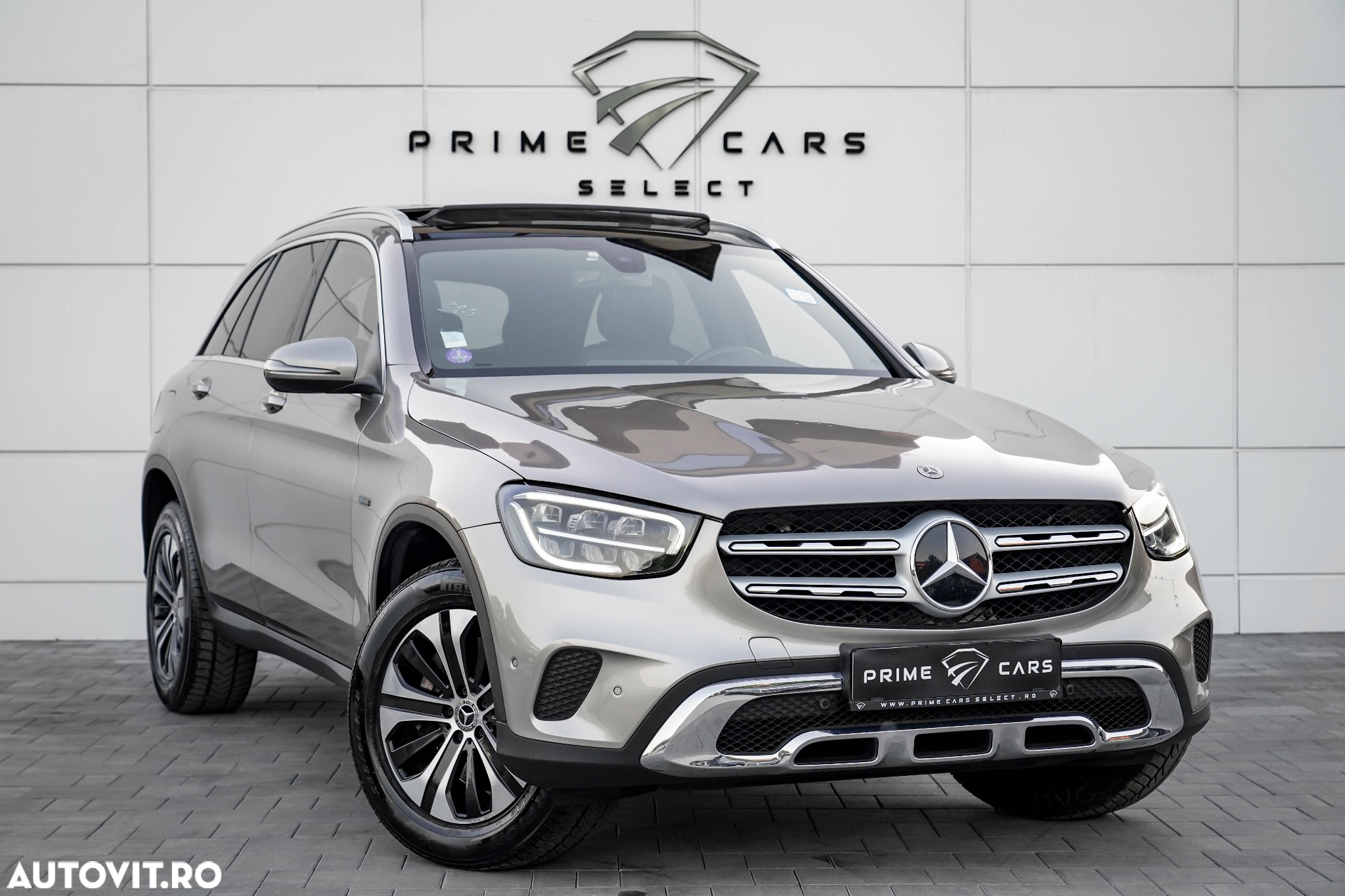 Mercedes-Benz GLC 300 e 4Matic 9G-TRONIC Exclusive - 2