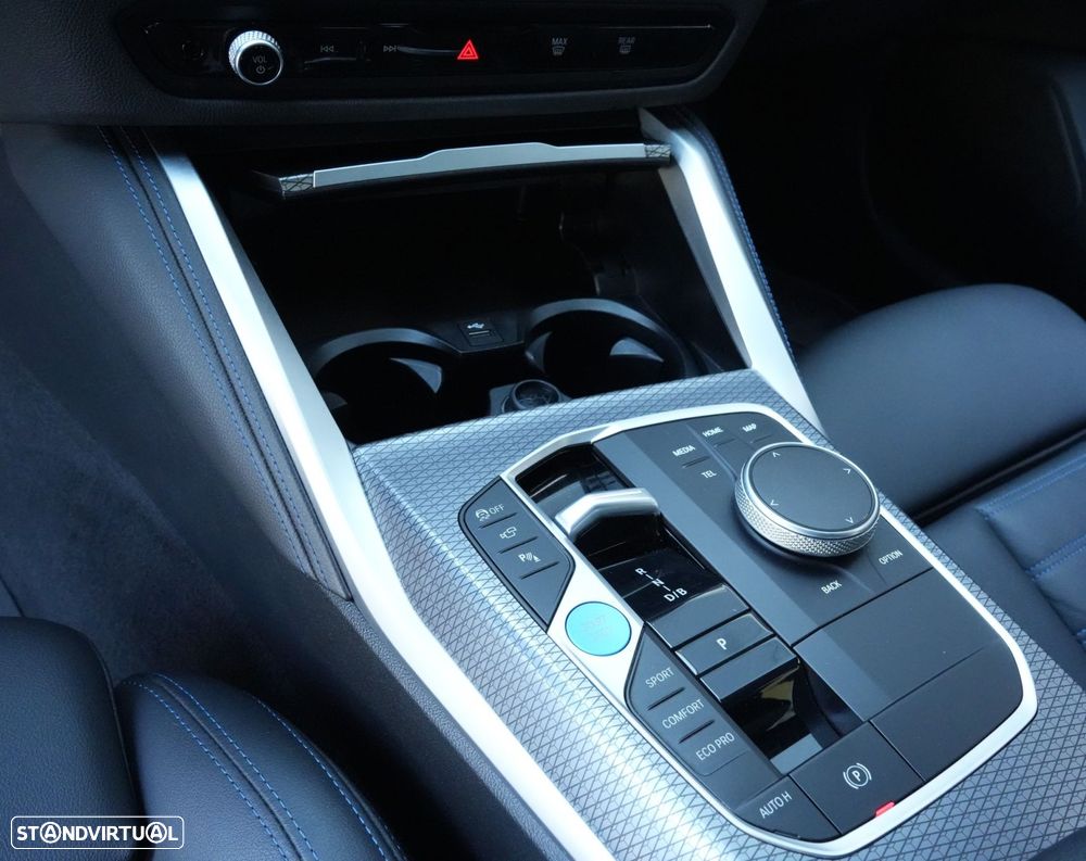 BMW i4 eDrive40 Pack Desportivo M Pro - 11