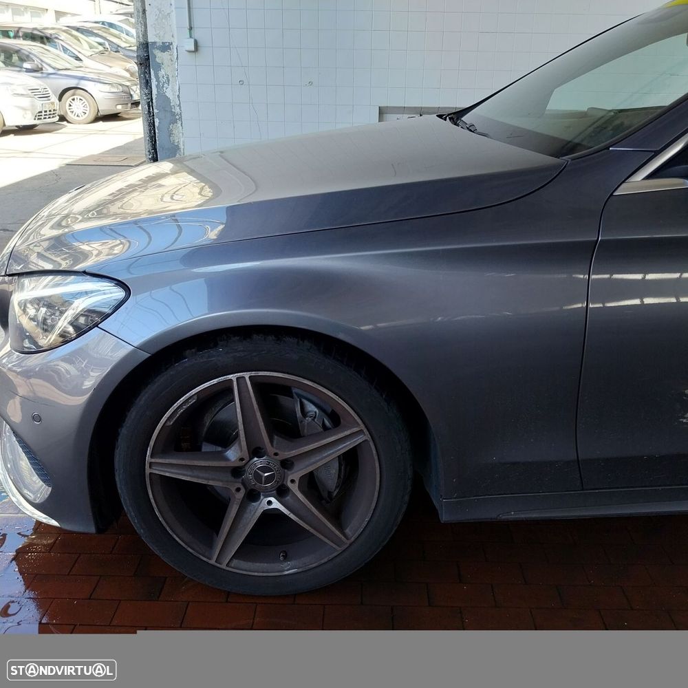 Mercedes-Benz C 200 d AMG Line - 4