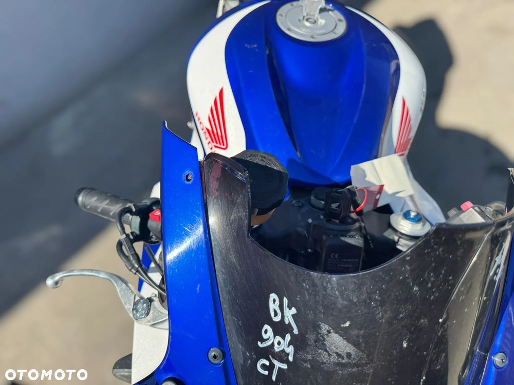 Honda CBR - 7
